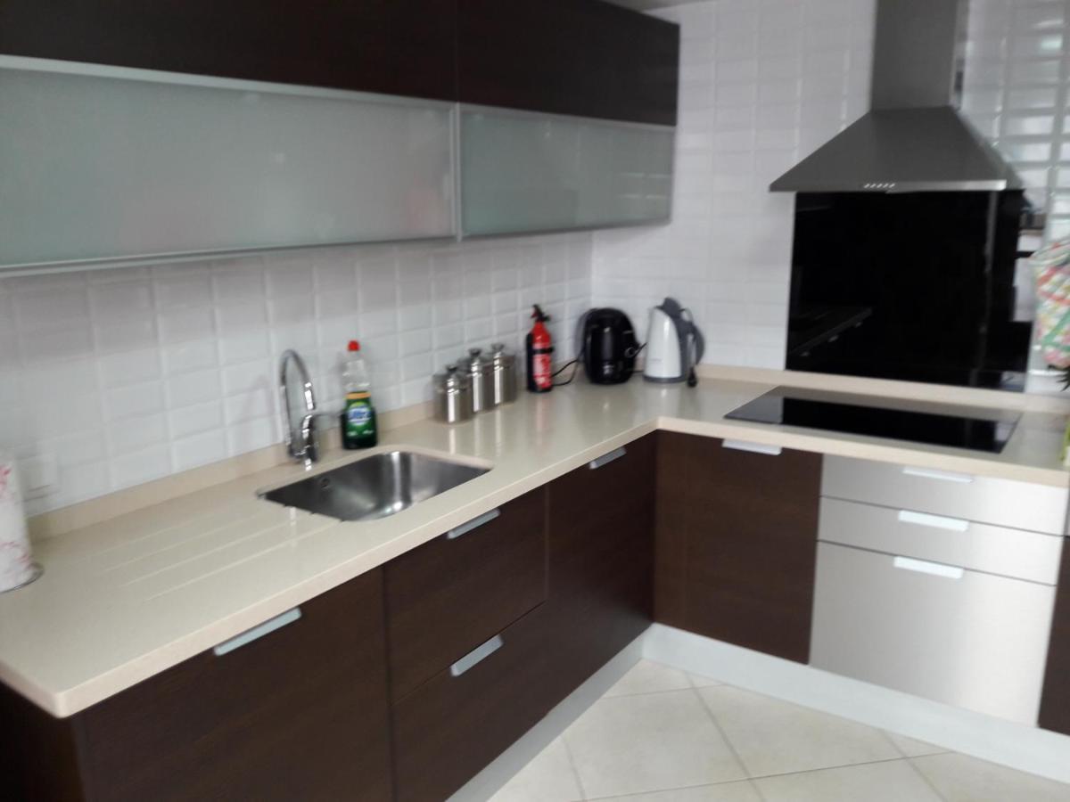 Apartment Sidonia, Luxury Historic Modern Townhouse, Swimming Pool, Terraces, Sea View. Medina-Sidonia