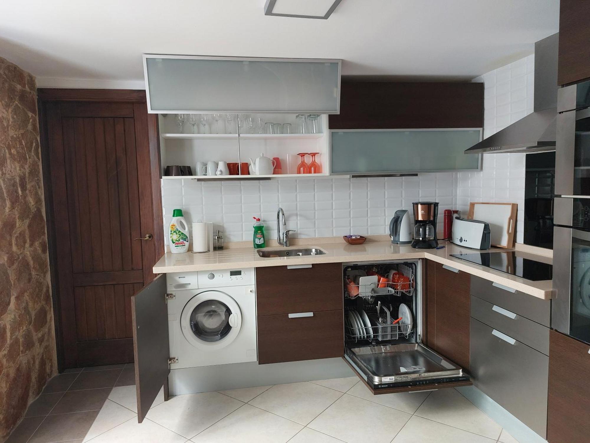 Sidonia, Luxury Historic Modern Townhouse, Swimming Pool, Terraces, Sea View. *