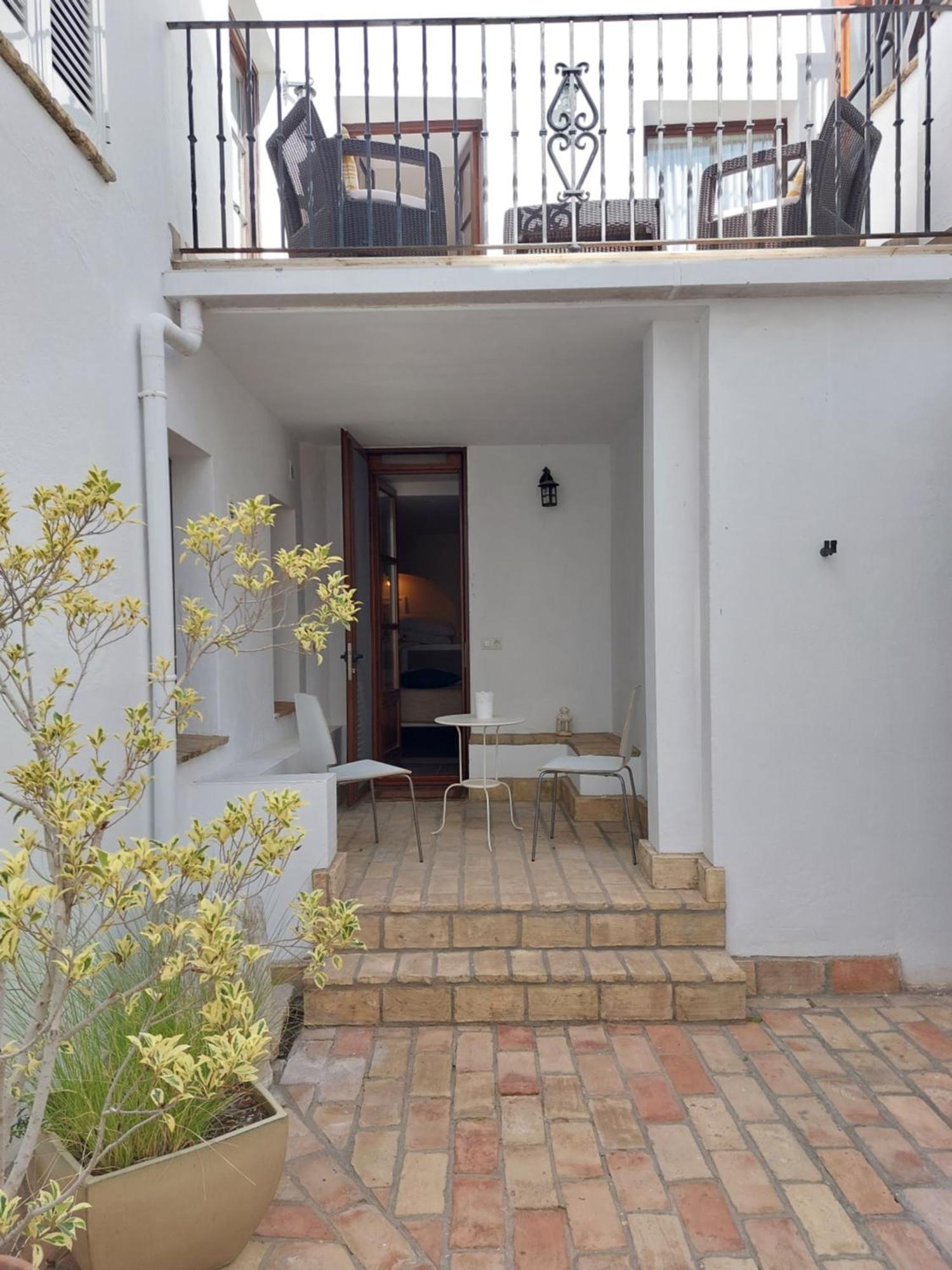 Sidonia, Luxury Historic Modern Townhouse, Swimming Pool, Terraces, Sea View. * Medina-Sidonia